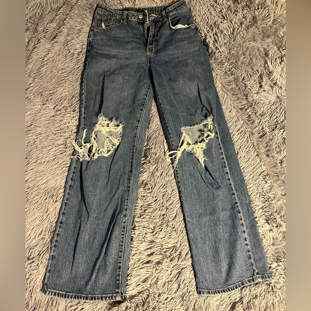 Stylish wide leg, high rise women’s jeans